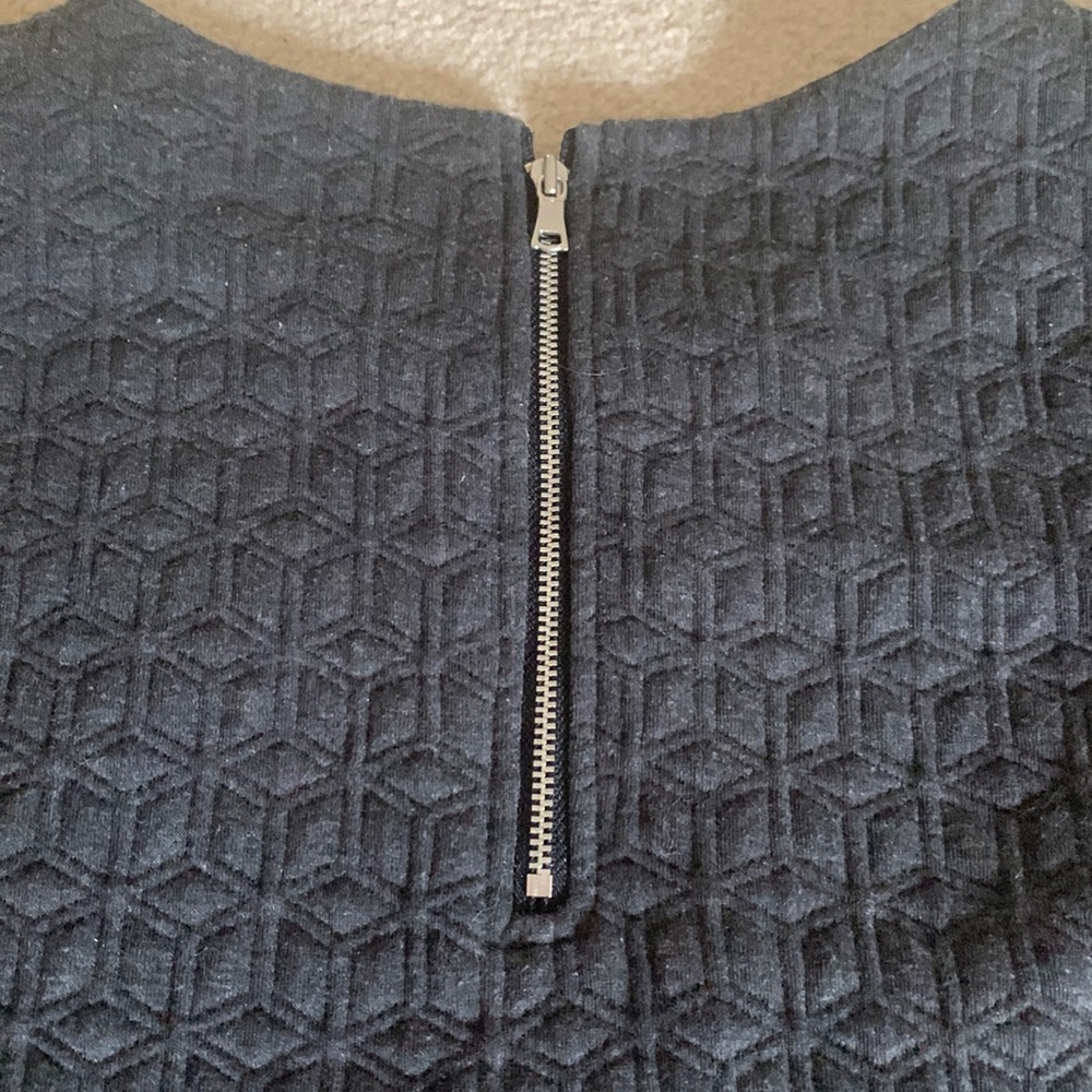 GAP Quilted Dark Gray Sweater Zipper Back - Picture 4 of 5